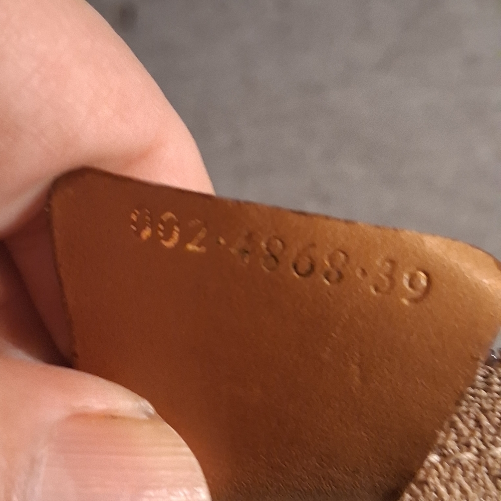 Elegant Cream Tote Bag - Picture 15 of 16